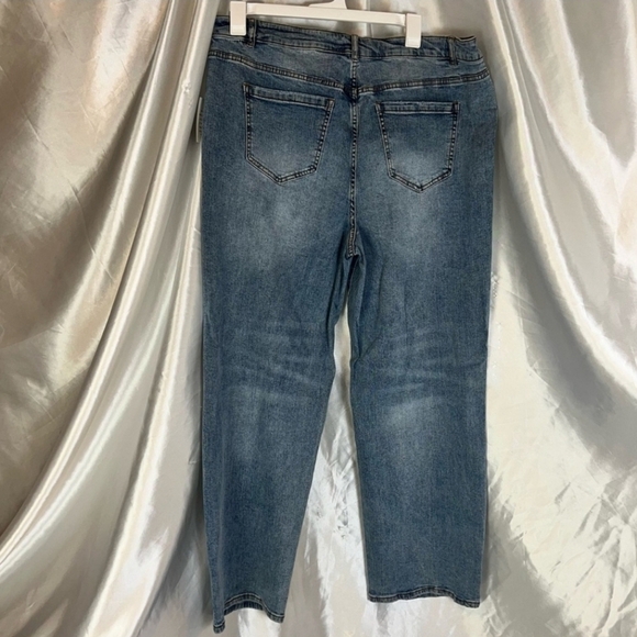 Eloquii Medium Wash Distressed Jeans, Size 18. NWT - Picture 3 of 7